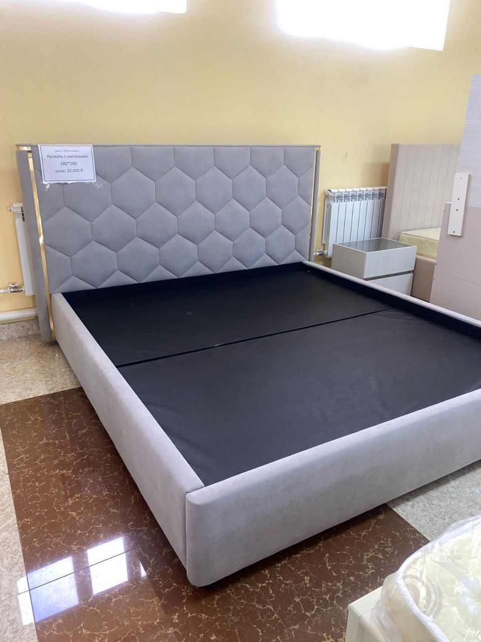 Кровать с настилами